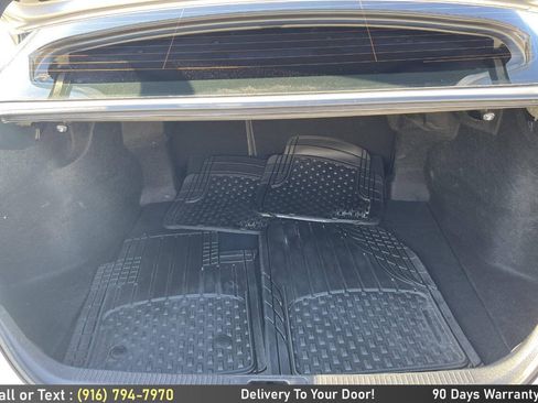 Used 2019 Toyota Camry SE FWD image 11