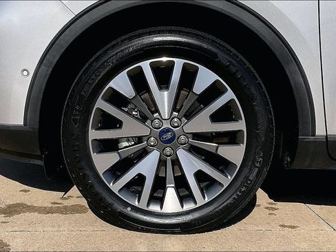 Used 2020 Ford Escape Titanium AWD/4WD image 9