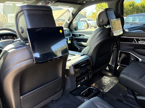 New 2026 Jeep Grand Wagoneer Limited AWD/4WD image 18