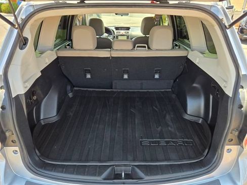 Used 2016 Subaru Forester 2.5i Touring AWD/4WD image 14