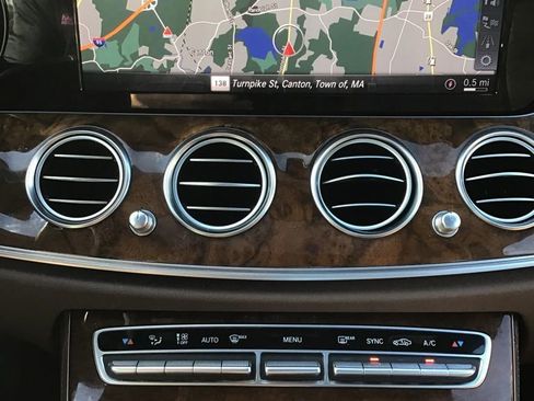 Used 2019 Mercedes-Benz E 300 4MATIC w/ Premium 1 Package image 11