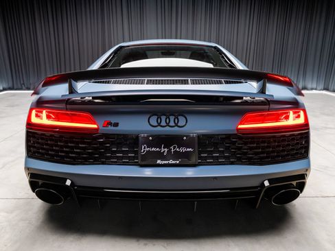 Used 2022 Audi R8 V10 w/ Premium Package RWD image 14