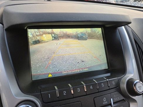 Used 2015 Chevrolet Equinox LT image 11