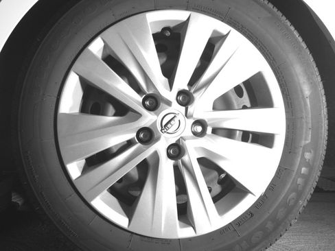 Used 2025 Nissan Sentra S FWD image 14