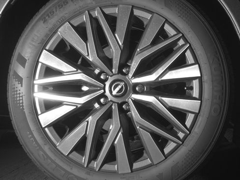 Used 2025 Nissan Altima 2.5 SV image 15