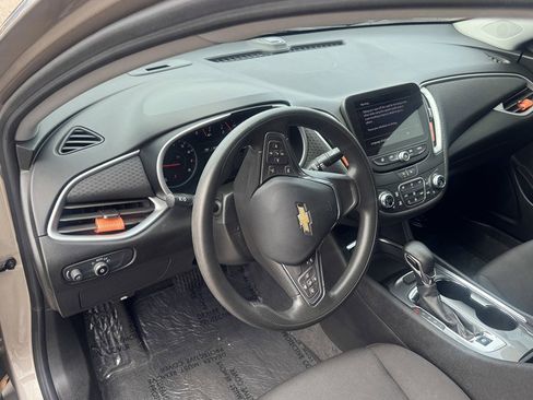 Used 2023 Chevrolet Malibu LT image 15