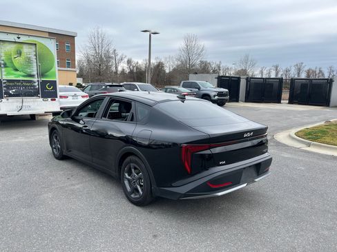 Used 2025 Kia K4 LXS image 6