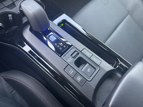 Used 2023 Toyota Prius Prime Premium image 24