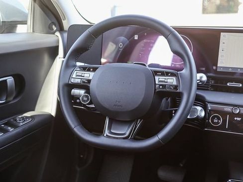 New 2026 Hyundai Ioniq 5 SEL RWD image 17