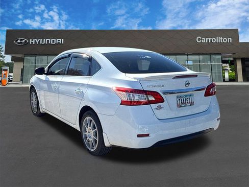 Used 2015 Nissan Sentra S image 7
