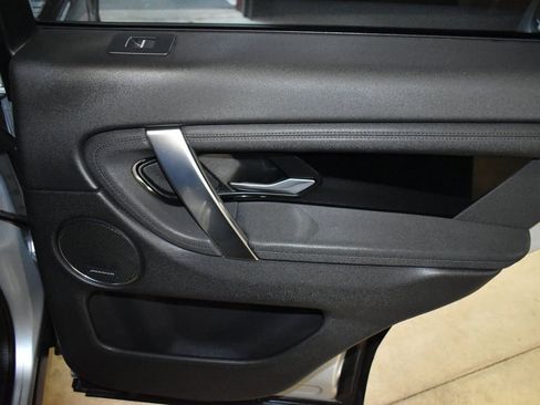 Used 2020 Land Rover Discovery Sport S image 43