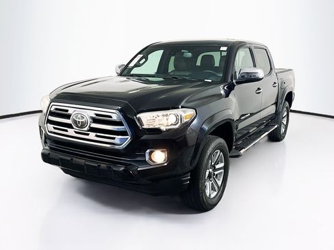 Used 2019 Toyota Tacoma Limited RWD image 7