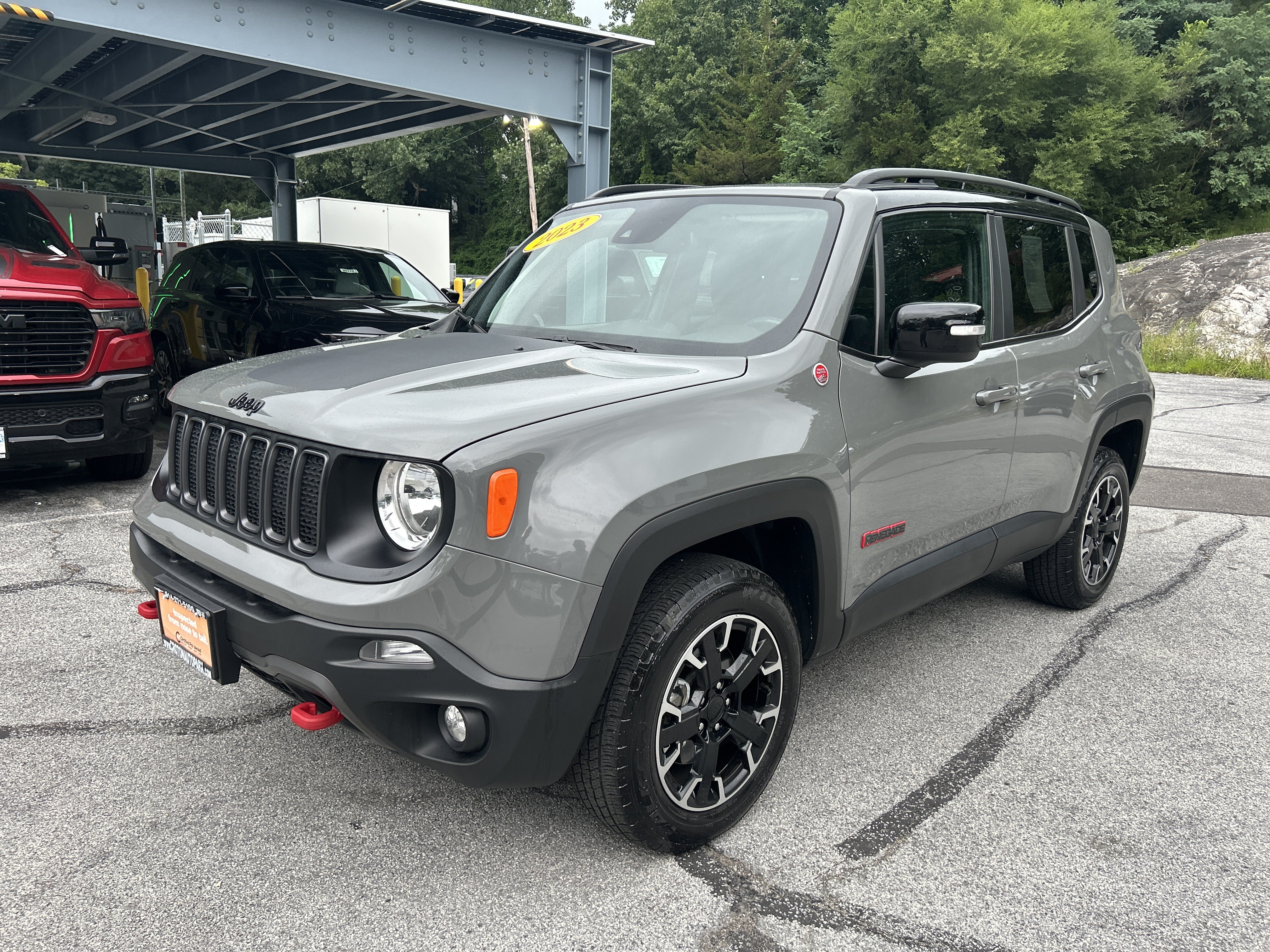 Certified 2023 Jeep Renegade Trailhawk w/ Sun/Sound Group AWD/4WD image 2