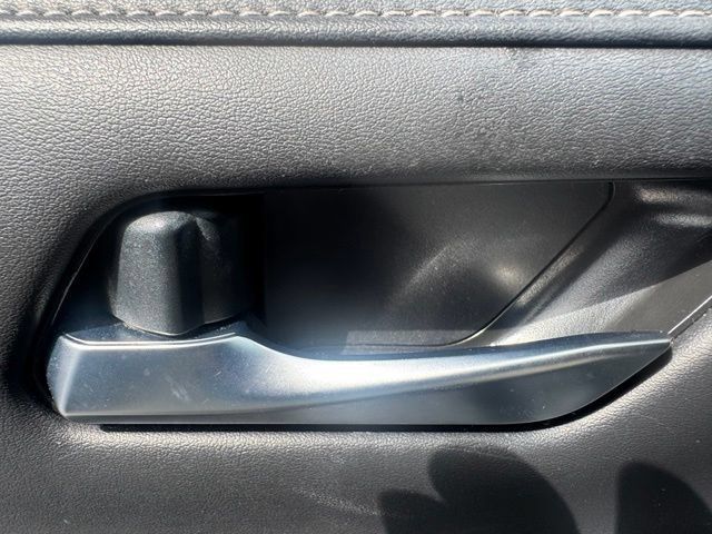 Used 2020 Nissan Sentra SV w/ Trunk Package FWD image 8