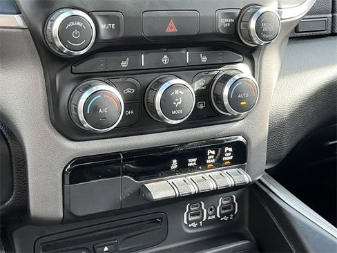 Used 2019 RAM 1500 Big Horn image 29