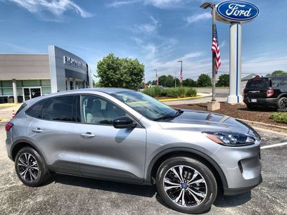 Used 2022 Ford Escape SE w/ SE Sport Appearance Package