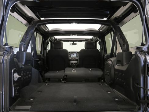 Used 2022 Jeep Wrangler Unlimited Sport AWD/4WD image 28