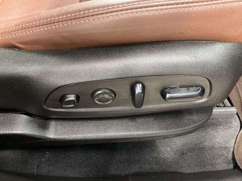 Used 2021 Buick Enclave Avenir w/ Avenir Technology Package image 18