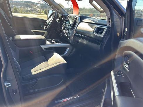 Used 2020 Nissan Titan SV w/ SV Convenience Package image 20