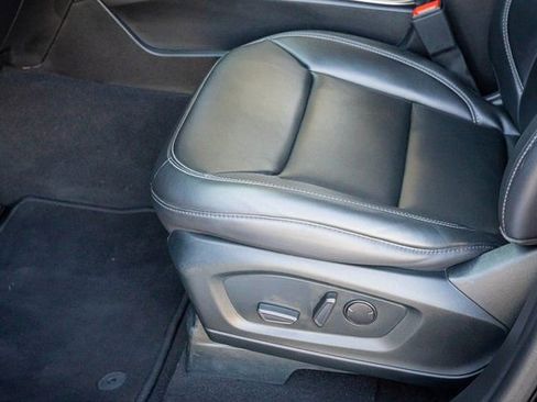 Used 2024 Ford Explorer XLT w/ Equipment Group 202A image 14