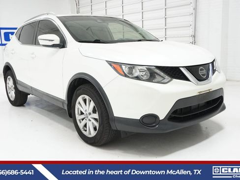 Used 2019 Nissan Rogue Sport SV image 3