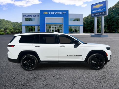 Used 2023 Jeep Grand Cherokee L Altitude AWD/4WD image 7