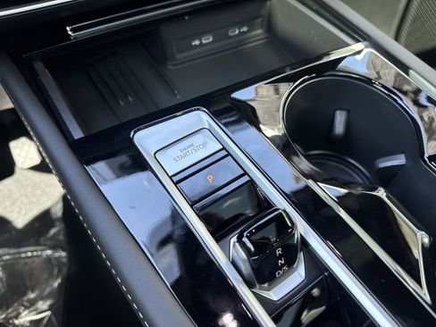 New 2026 Volkswagen Atlas Cross Sport SE image 27