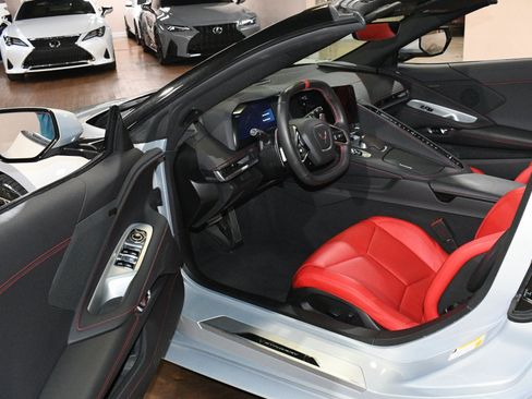 Used 2022 Chevrolet Corvette Stingray Convertible w/ Z51 Performance Package RWD image 47