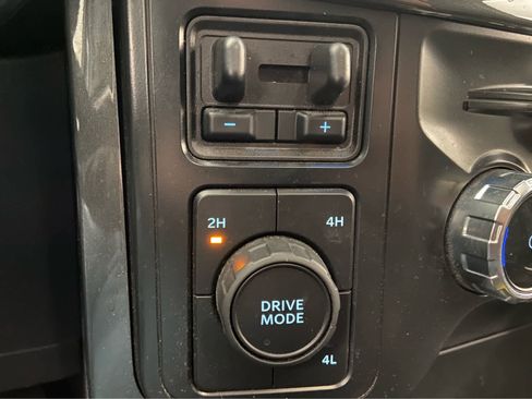 Used 2022 Ford F150 XLT w/ Equipment Group 302A High image 40