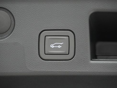 New 2026 Chevrolet Equinox ACTIV w/ Convenience Package III image 7