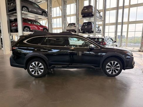 Used 2023 Subaru Outback Touring XT AWD/4WD image 2
