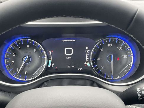 New 2026 Chrysler Pacifica Select image 27