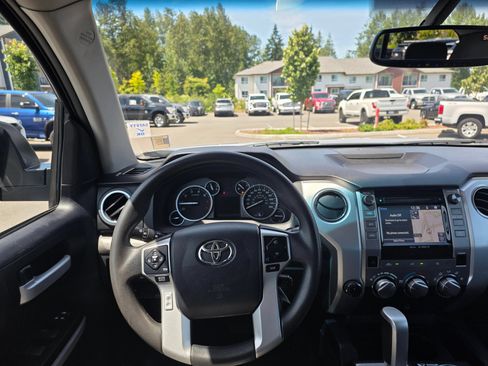 Used 2014 Toyota Tundra SR5 w/ TRD Off Road Package AWD/4WD image 11