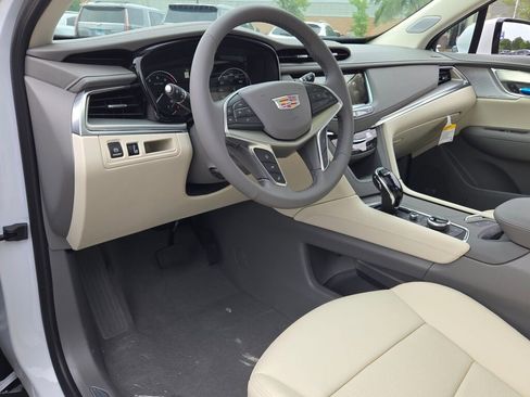 New 2025 Cadillac XT5 Premium Luxury image 24