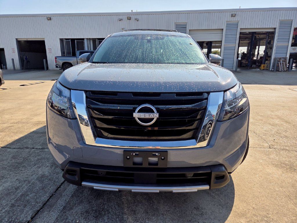 Used 2025 Nissan Pathfinder Platinum w/ Cargo Package FWD image 7