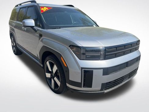 Used 2024 Hyundai Santa Fe Limited image 3