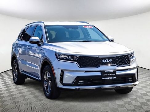 Certified 2023 Kia Sorento EX FWD image 5