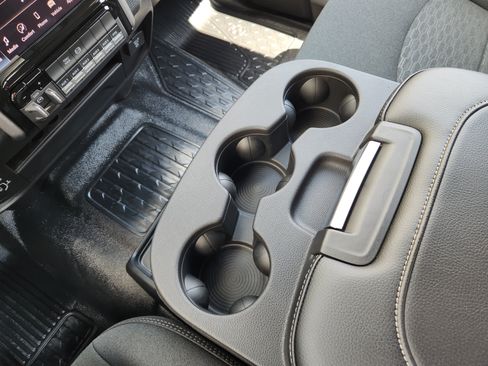 New 2026 RAM 3500 Tradesman AWD/4WD image 15