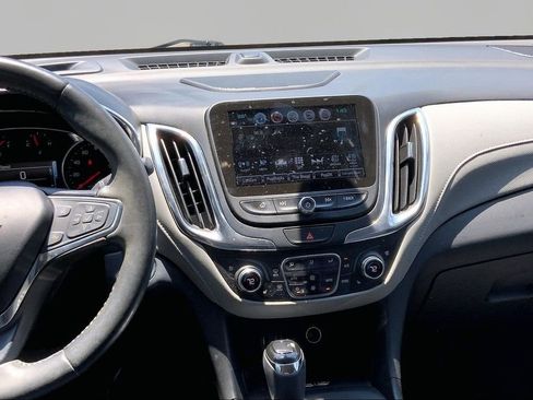 Used 2018 Chevrolet Equinox Premier FWD image 9