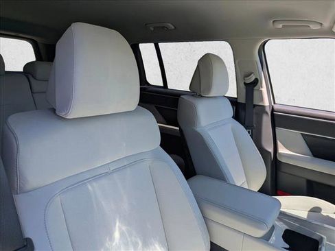 New 2026 Hyundai Santa Fe SE FWD image 23