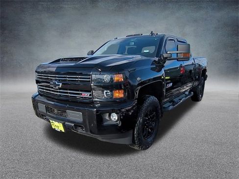 Certified 2019 Chevrolet Silverado 2500 LTZ w/ Duramax Plus Package image 5