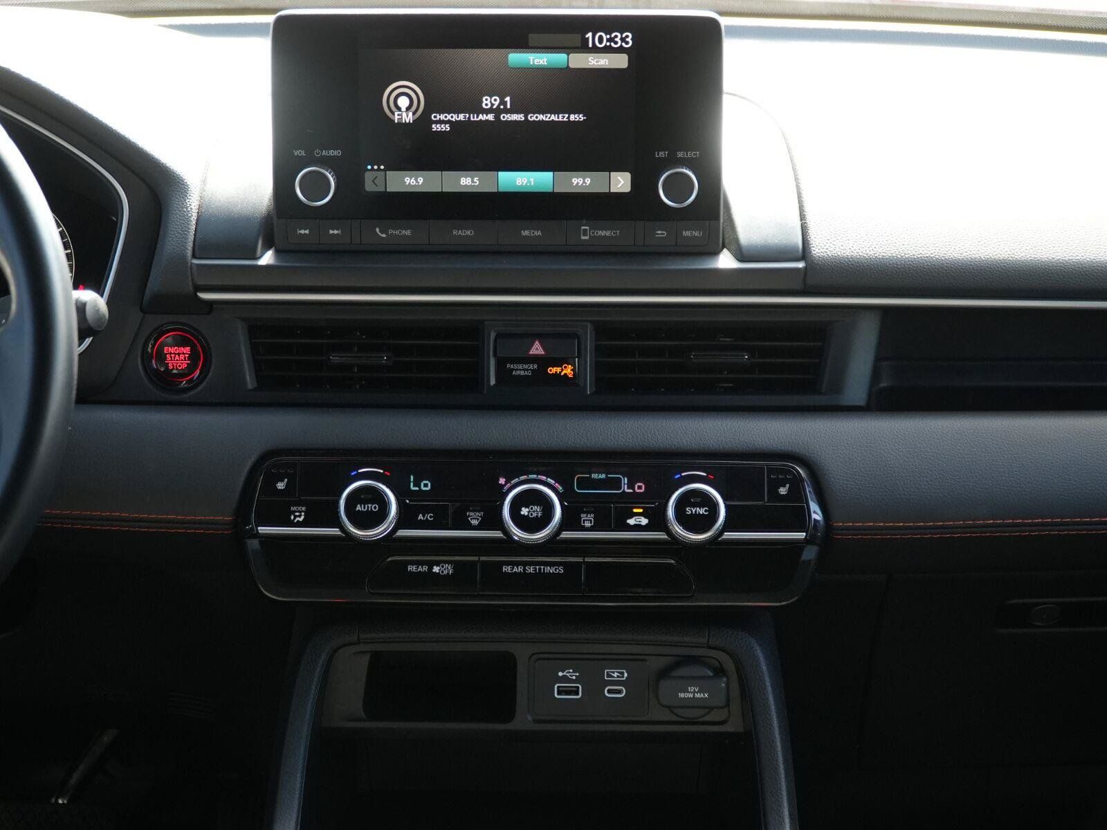 Used 2025 Honda Pilot Sport image 25