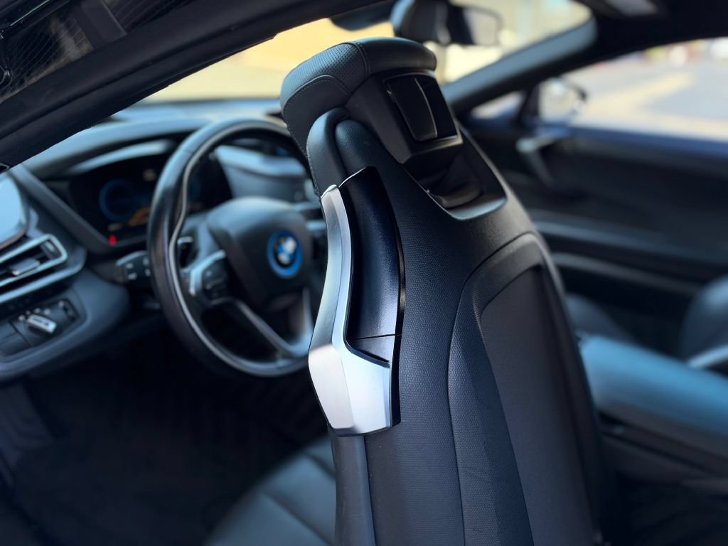 Used 2016 BMW i8 AWD/4WD image 17
