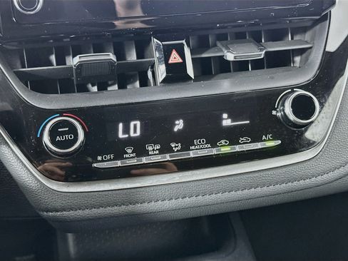 Used 2020 Toyota Corolla SE FWD image 23