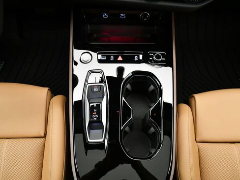 Used 2025 Audi A5 2.0T Premium Plus w/ Premium Plus AWD/4WD image 28