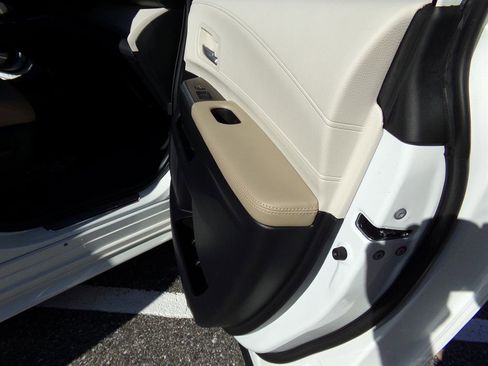 Used 2024 Toyota Sienna XLE image 57