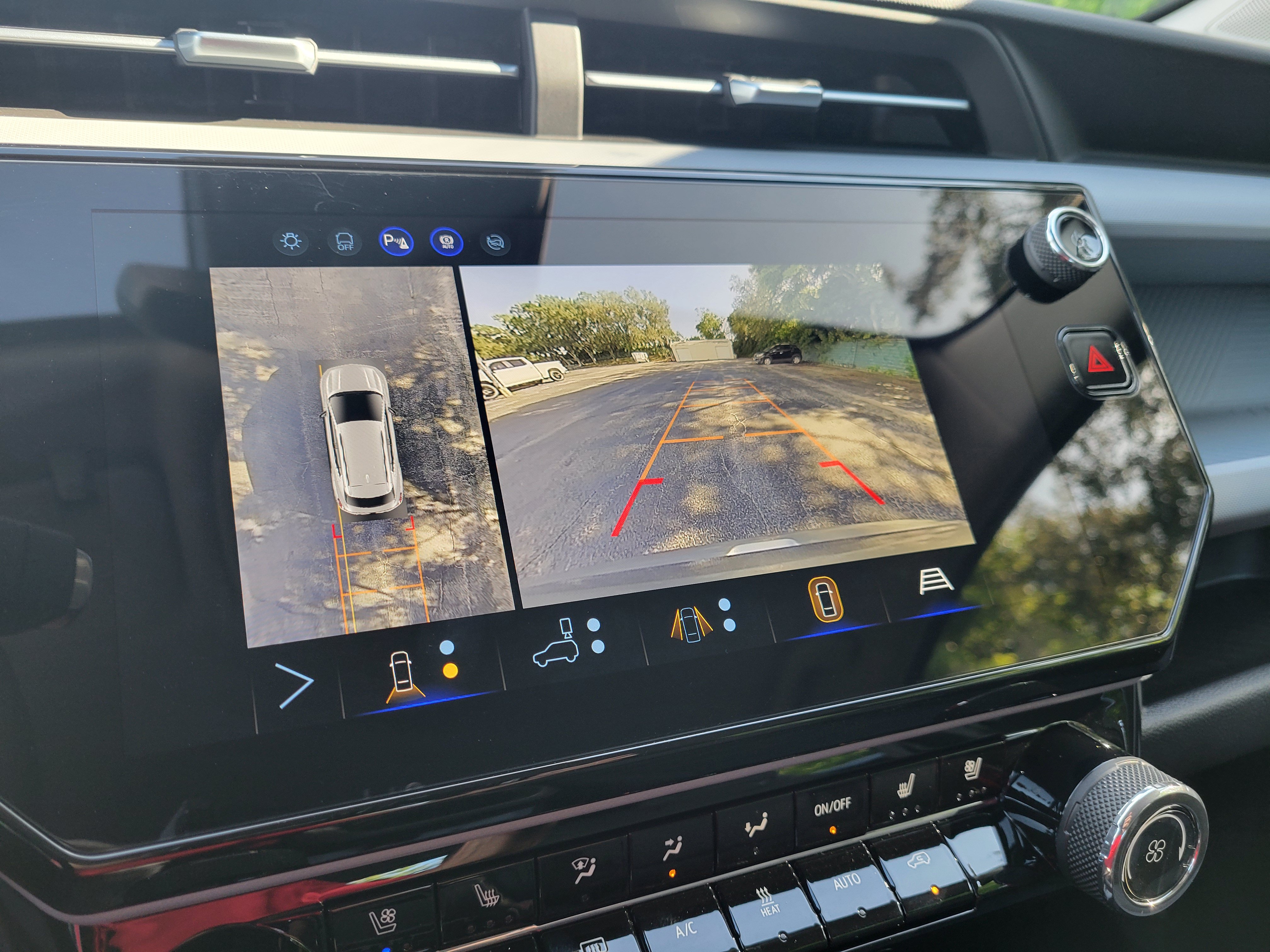 New 2027 Chevrolet Bolt LT w/ Super Cruise Package FWD image 25