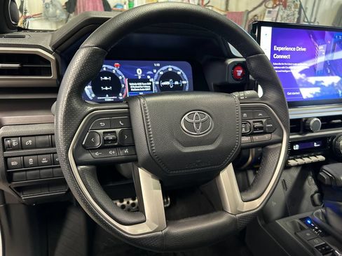 Used 2025 Toyota 4Runner TRD Sport Premium AWD/4WD image 19