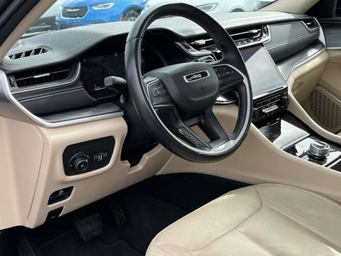 Used 2022 Jeep Grand Cherokee L Limited AWD/4WD image 12
