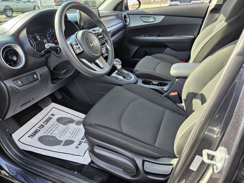 Used 2023 Kia Forte LXS image 8